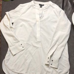 ⭐️3 for $15.00 -Willi Smith Size: medium zip up neck, black snap cuffs